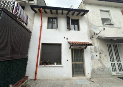 CASTELVERDE (CR)APPARTAMENTO SU DUE LIVELLI€ 60.000