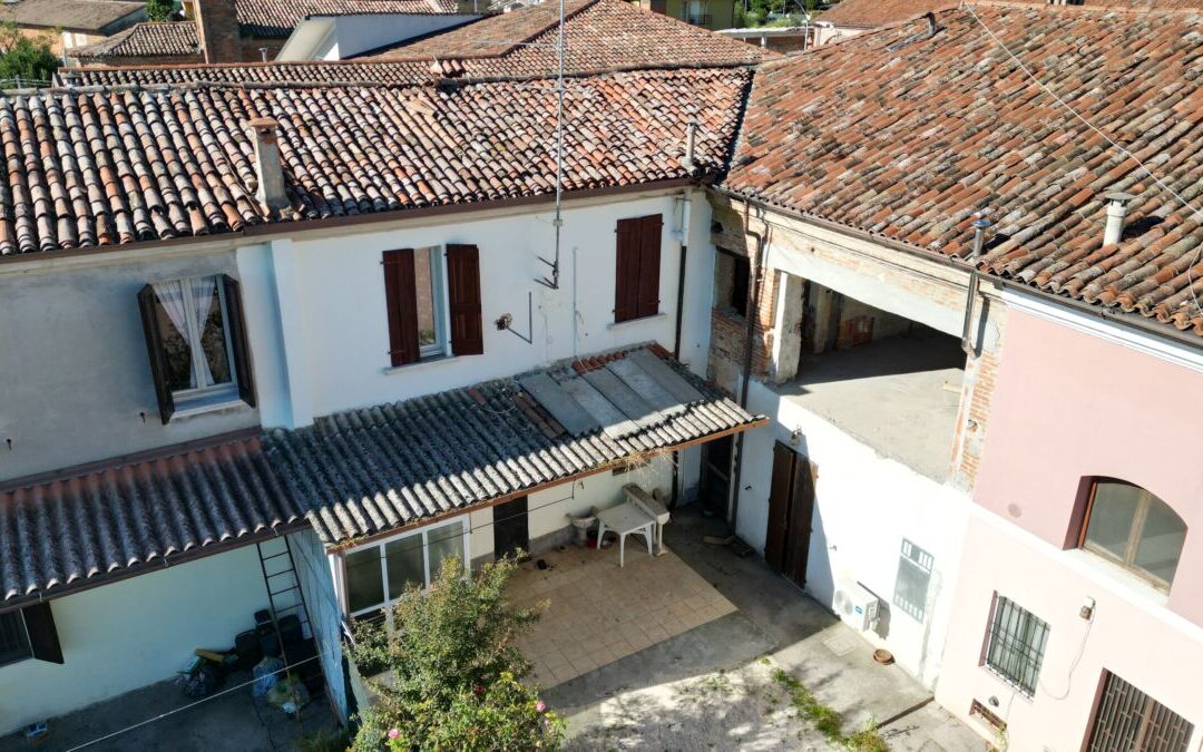 TERRATETTO TRILOCALE UNIFAMILIARE