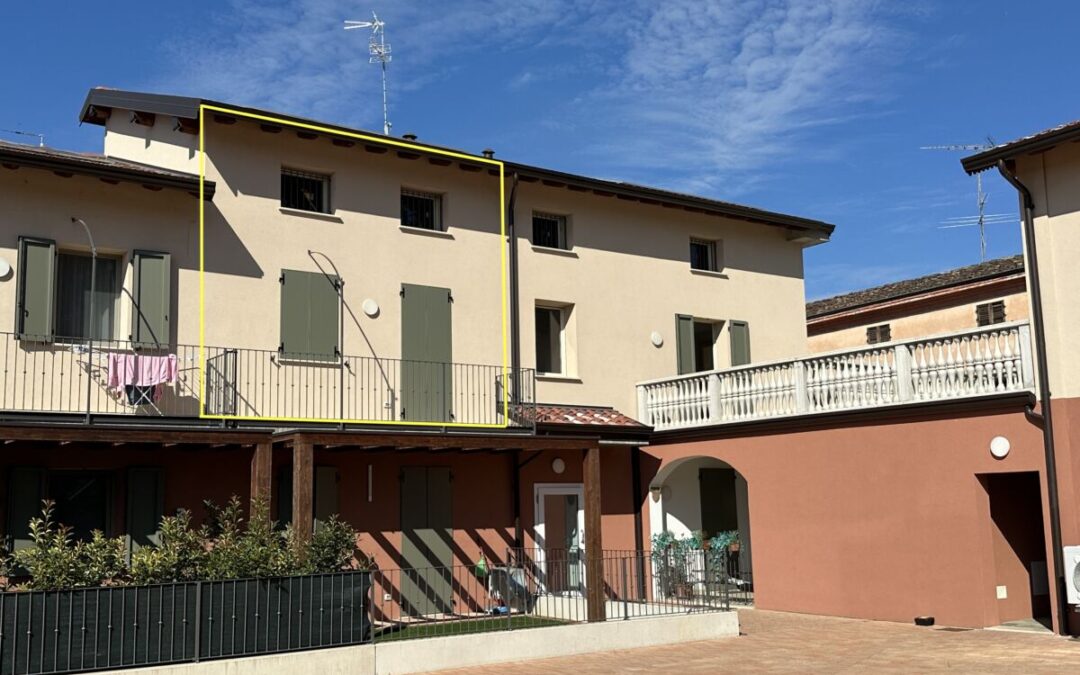 APPARTAMENTO QUADRILOCALE CON BALCONE