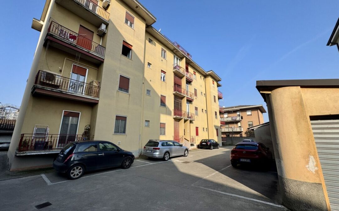 APPARTAMENTO TRILOCALE CON GARAGE