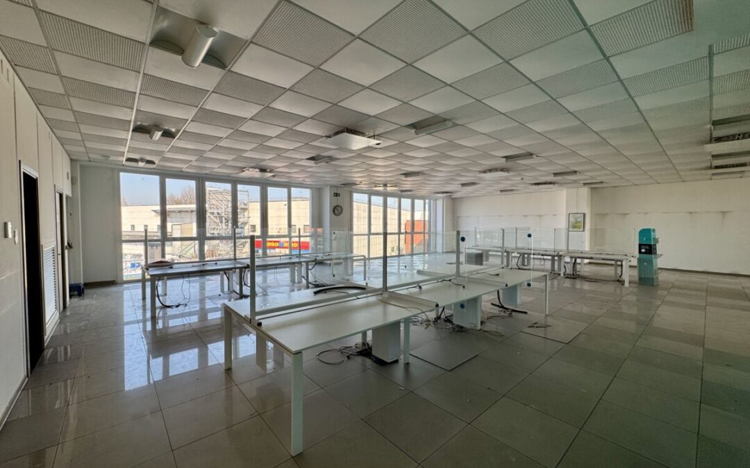 AMPIO UFFICIO ALLE PORTE DI CREMONA