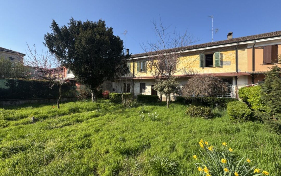 TERRATETTO UNIFAMILIARE CON GIARDINO