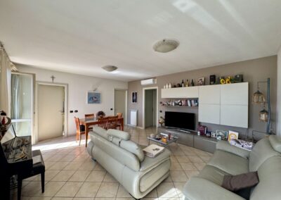 MANERBIO (BS)TRILOCALE CON TERRAZZA E GARAGE€ 179.000